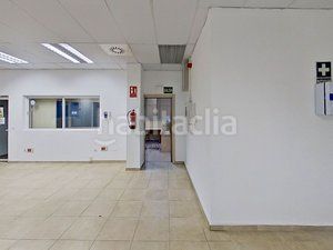 Foto eb2cf3c3-03d1-47f1-af62-e49ab4e57acd. Affitto capannone industriale con riscaldamento in Borox