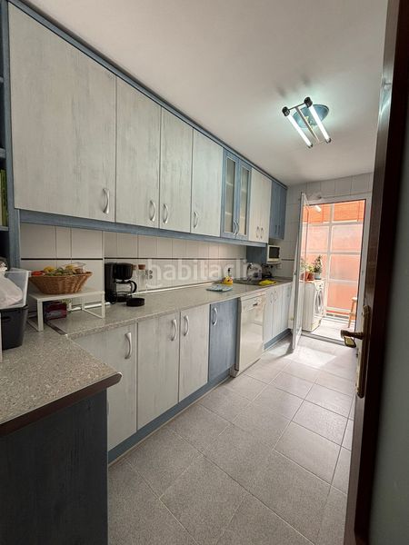 Foto 3c4261d0-be10-4d63-9705-e93c79cc000d. Piso no cobramos honorarios al comprador. trato directo con la propiedad, total transparencia. impuestos y gastos no incluidos. en Madrid