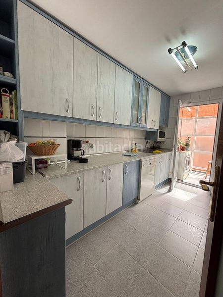 Foto e794f443-77ea-4880-bd4b-89de6976cb9c. Piso no cobramos honorarios al comprador. trato directo con la propiedad, total transparencia. impuestos y gastos no incluidos. en Madrid