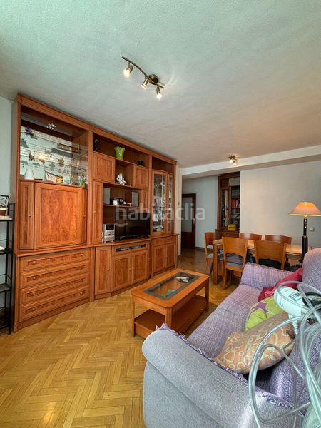 Foto fb8ab18a-1b76-49db-9e31-3bbe2267d069. Piso no cobramos honorarios al comprador. trato directo con la propiedad, total transparencia. impuestos y gastos no incluidos. en Madrid