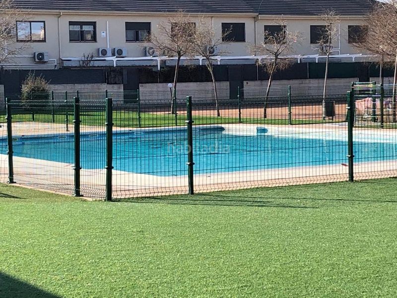 Foto b58639f8-c7c8-4ced-ad4d-fafa3aca5f98. Casa adossada amb calefacció piscina a La Montaña - El Cortijo Aranjuez