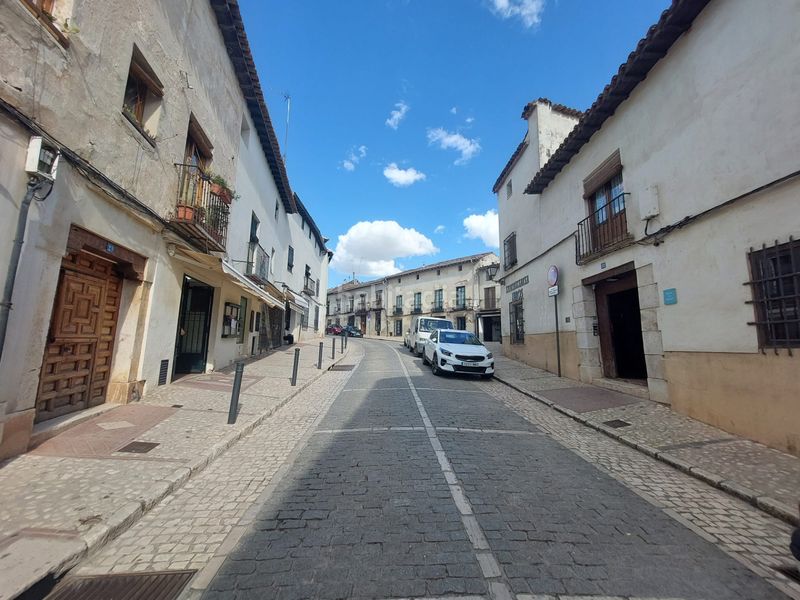 Foto ecaf3cff-9789-47d0-9c85-6e1ac8d6bdbb. Casa adossada amb calefacció a Chinchón