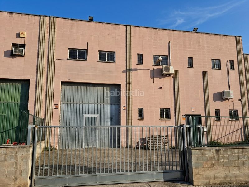 Foto 900975ca-b800-45b3-a874-526e2d42951f. Location bâtiment à usage industriel dans Zona Industrial Rubí