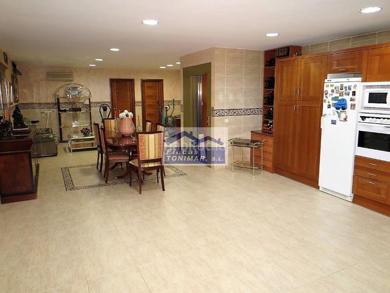Foto 7ba19594-1485-4722-870a-5c84715bd7ba. Casa chalet esquina en El Pijorro Navalcarnero