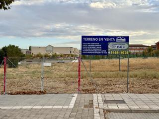 Terreno residenziale  N/a. Solar urbano de usos mixtos  terciario y dotacional