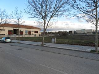 Terreno residencial  N/a. Solar urbano de usos mixtos  terciario y dotacional