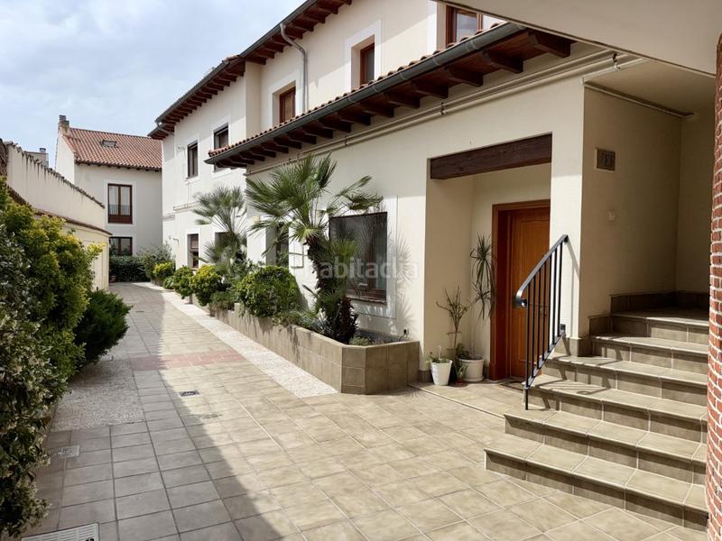 Foto 289845e0-86f7-4050-951a-1233d09eb2b6. Duplex dans Centro Navalcarnero
