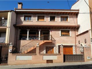 Maison jumelée à Almorox. Chalet adosado en almorox