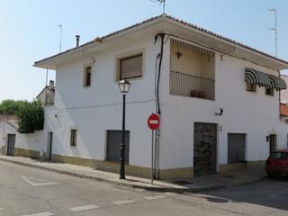 Casa en Covadonga - Los Manzanos. Casa de pueblo en el barrio de covadonga