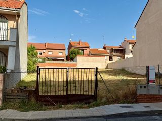 Terreny residencial a Covadonga - Los Manzanos. 2 parcelas urbanas céntricas
