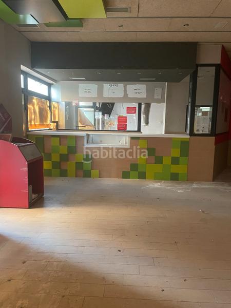 Foto 9e13cc6d-0c21-47da-ab61-f5796e488cdc. Alquiler local comercial en plaza de ramón y cajal del bermejal 3 en Linares