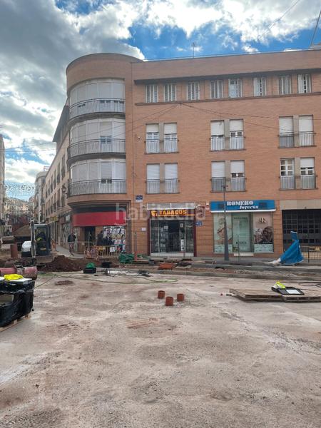 Foto e1a7c275-8575-484e-8948-9e079785e053. Alquiler local comercial en plaza de ramón y cajal del bermejal 3 en Linares