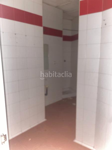 Foto 0b51b081-02cf-4fa8-94f5-e08eaa55e901. Lloguer local comercial a plaza de ramón y cajal del bermejal 3 a Linares