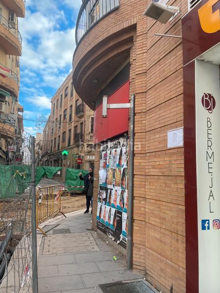 Foto 40faa837-71a7-4bcd-95c9-5202ade029f4. Lloguer local comercial a plaza de ramón y cajal del bermejal 3 a Linares