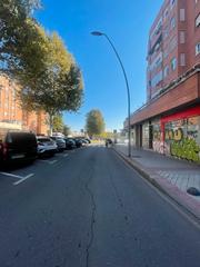 Local Comercial en Avenida de las Provincias 16