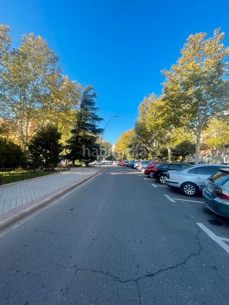 Foto 05c7a819-ff5d-4f75-bea4-8bc9e547ec19. Location local commercial dans avenida de las provincias 16 dans Fuenlabrada