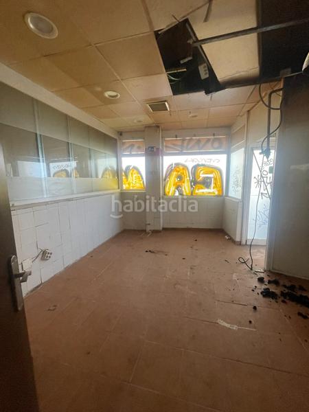 Foto caa2c3ed-2b94-4f99-a672-5649e2f74808. Location local commercial dans avenida de las provincias 16 dans Fuenlabrada