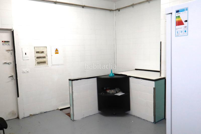 Foto 8a555c4c-10c2-4b7f-85ec-ebafa2fc85db. Local comercial a calle leopoldo alas clarín 47 a Madrid