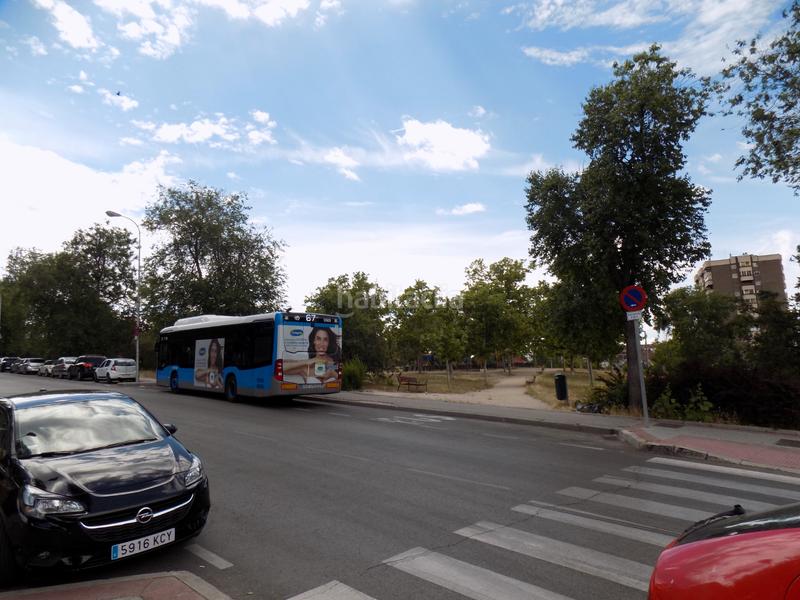 Foto e23cef73-0eac-4cfa-8453-42d862215dbc. Local comercial a calle leopoldo alas clarín 47 a Madrid