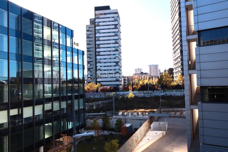 Foto 8726971a-c789-445e-9f85-939a2463cf62. Lloguer oficina a avenida de manoteras 8 a Virgen del Cortijo-Manoteras Madrid