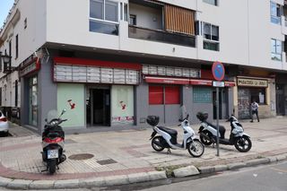 Miete Geschäftsraum in Calle muñoz león 11. Salida de humos con filtronic