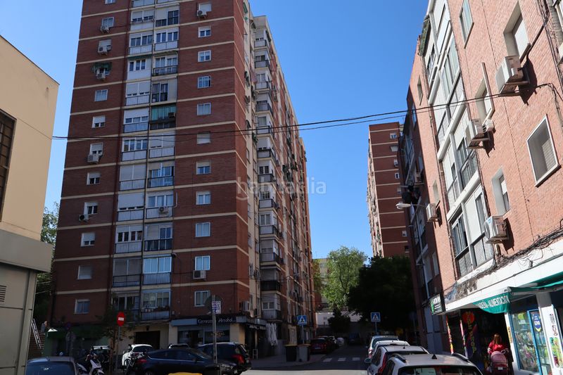 Foto 7b582c49-8e04-4ab4-b90d-a253909323e4. Pis amb calefacció aparcament a Pilar Madrid