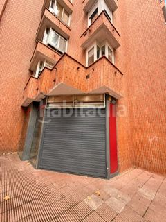 Foto 4491d871-d2eb-458a-8a81-11f4f6a2f480. Affitto locale commerciale in pintor aurelio verá-fajardo kalea 2 in Vitoria - Gasteiz