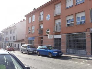 Location Local commercial à Pedrezuela. Local comercial en alquiler