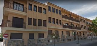 Parking coche en Manzanares el Real. Se venden plazas de garaje