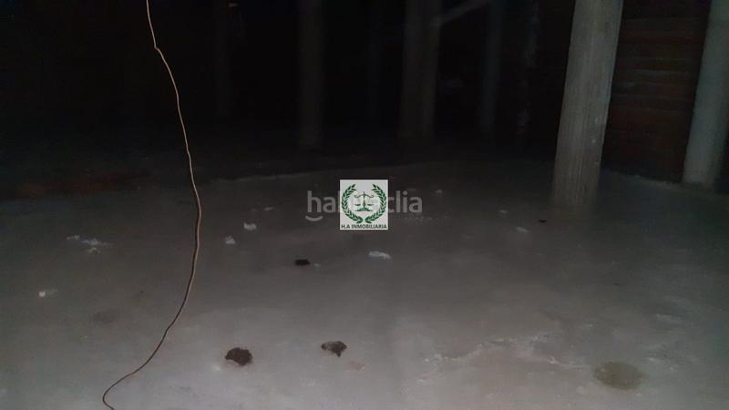 Foto bc978da1-c4c1-478f-b5a6-2354d3a9975e. Aparcament cotxe a Torrelaguna
