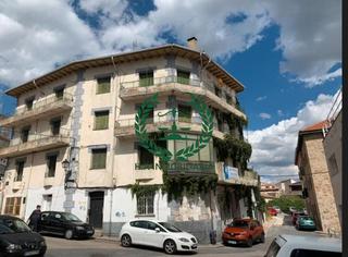 Mas à Miraflores de la Sierra. Venta edificio para rehabilitar.  plaza manuel lorente. miraflor