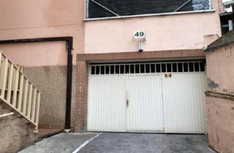 Foto fdc87384-ce2a-492a-a6da-630246c501f5. Aparcament cotxe a Molar (El)