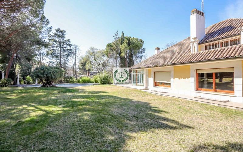 Foto 41002621-d24c-41ba-83a8-9e754dba7b46. Xalet amb calefacció aparcament a urbanización La Moraleja La Moraleja