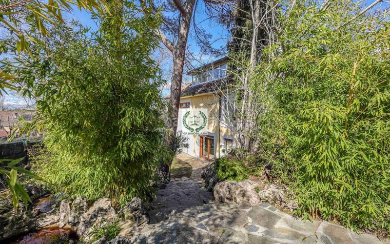 Foto 5b14995b-5d20-401a-83e0-ac7e76295ea1. Xalet amb calefacció aparcament a urbanización La Moraleja La Moraleja