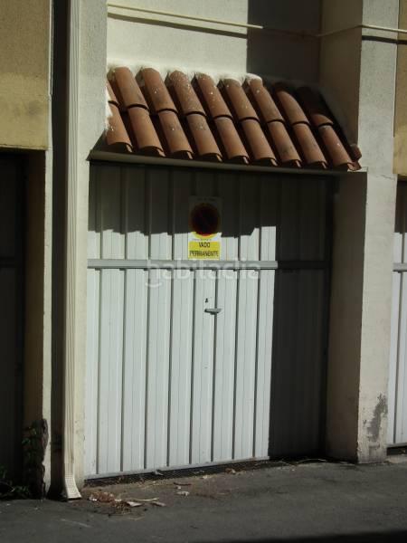 Foto df90f45b-6e1a-4d9e-bfdd-6dac1a423251. Parking voiture dans Vellón (El)