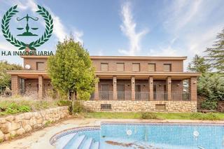 Xalet en Pedrezuela. Chalet independiente en pedrezuela montenebro  pvp. 380.000