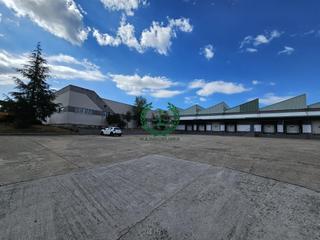 Rent Industrial building in Estación-Centro. Alquiler de nave junto a colmenar viejo  3.650 m2 almacén  3.000
