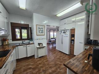 Chalet en Molar (El). Chalet independiente con parcela de 1.000 m2 y piscina privada.