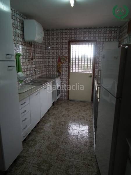 Foto 3a6e48cf-a4e1-44f2-913f-347f7a3f8c96. Chalet mit heizung parking in Pedrezuela