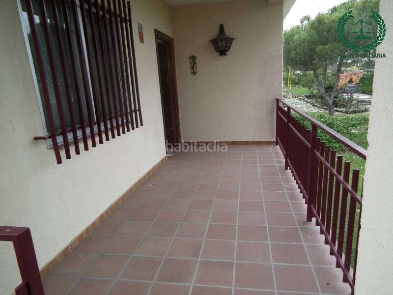 Foto e1d16e7a-ebea-477c-b91d-174f16b43969. Chalet mit heizung parking in Pedrezuela