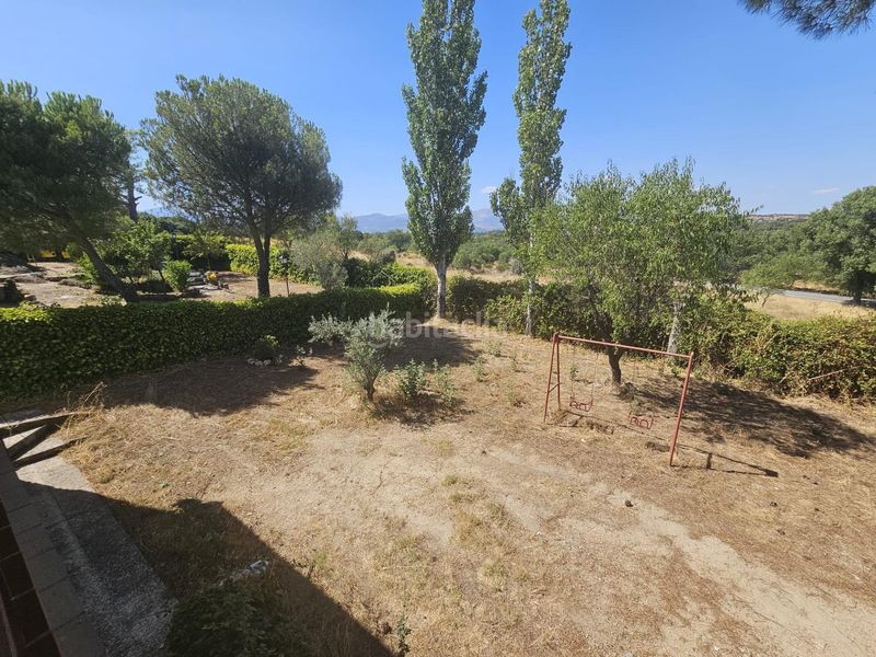 Foto f9af66a6-145b-4351-b7c4-58a30db04033. Chalet mit heizung parking in Pedrezuela