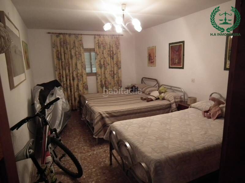 Foto faf0af16-2db8-4e31-839a-cc4c9f7c6271. Chalet mit heizung parking in Pedrezuela