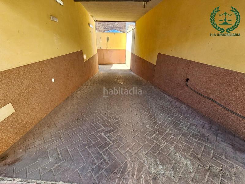 Foto 3d6f0bb0-f6ca-495d-9d7e-5be2e6bdb315. Rent car parking in Pedrezuela