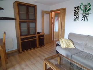 Miete Etagenwohnung in Pedrezuela. Piso amueblado con garaje, trastero y calefacción de gas
