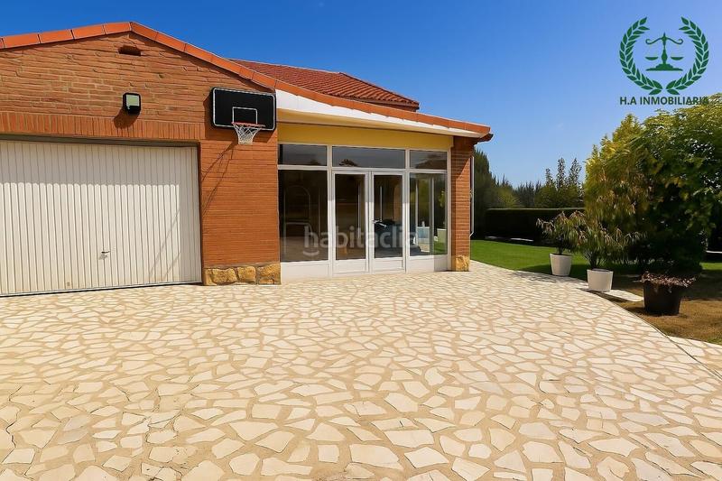 Foto 6108ab0d-266d-4a69-bdd9-717afc36d3e2. Chalet con parcheggio in Pedrezuela