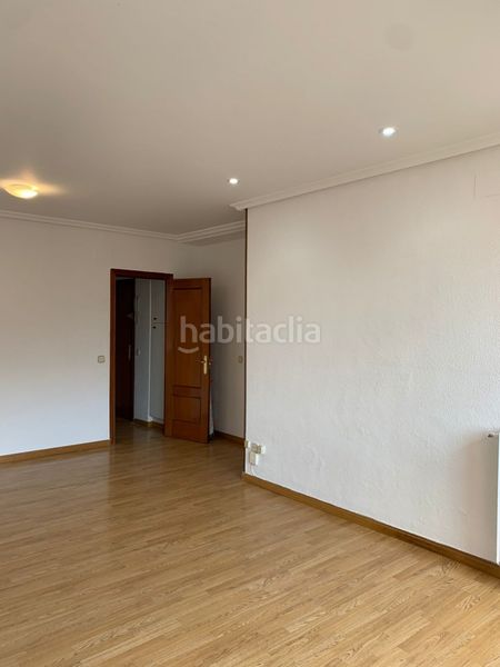 Foto 0a964c7c-3485-44f9-aebb-ad484d602ff1. Pis amb calefacció a Valdezarza Madrid