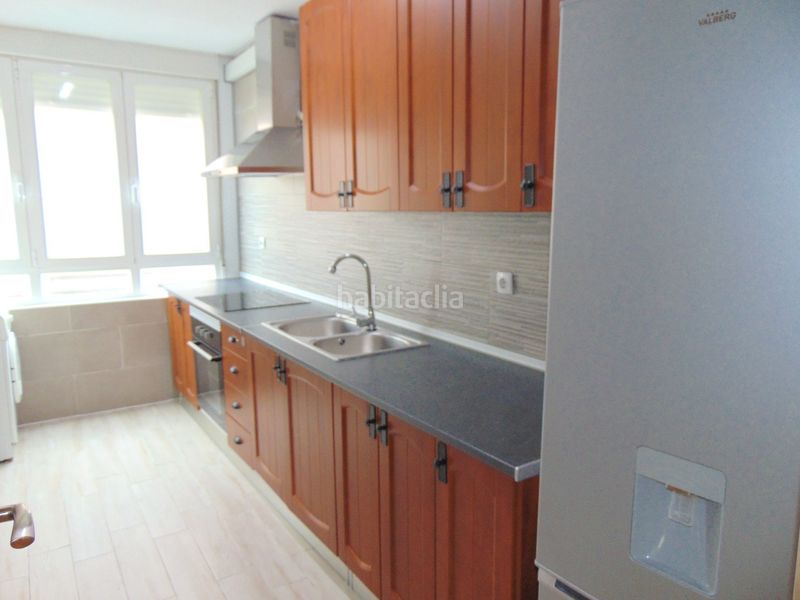 Foto 47ed19fe-d062-42b3-a7cc-7e72a11252f2. Pis a Pintores-Ferial Parla