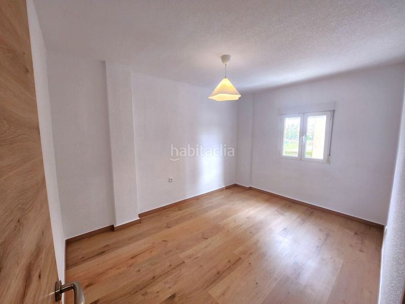 Foto aeaebb8f-b26c-409c-b156-b6d6fd4602c4. Pis a Pintores-Ferial Parla