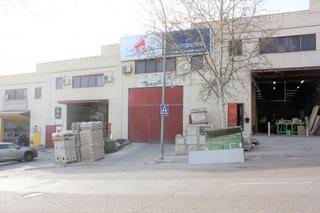 Nau industrial  Calle de molineros. Nave industrial en venta en rentabilidad en  el polígono valdefu
