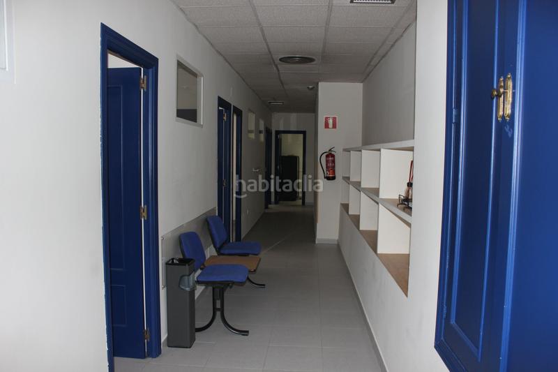 Foto b139087d-9f4d-4ea2-b977-810c4fc72f88. Alquiler local comercial  en alquiler totalmente acondicionado para oficinas en las rozas de madrid en Rozas de Madrid (Las)